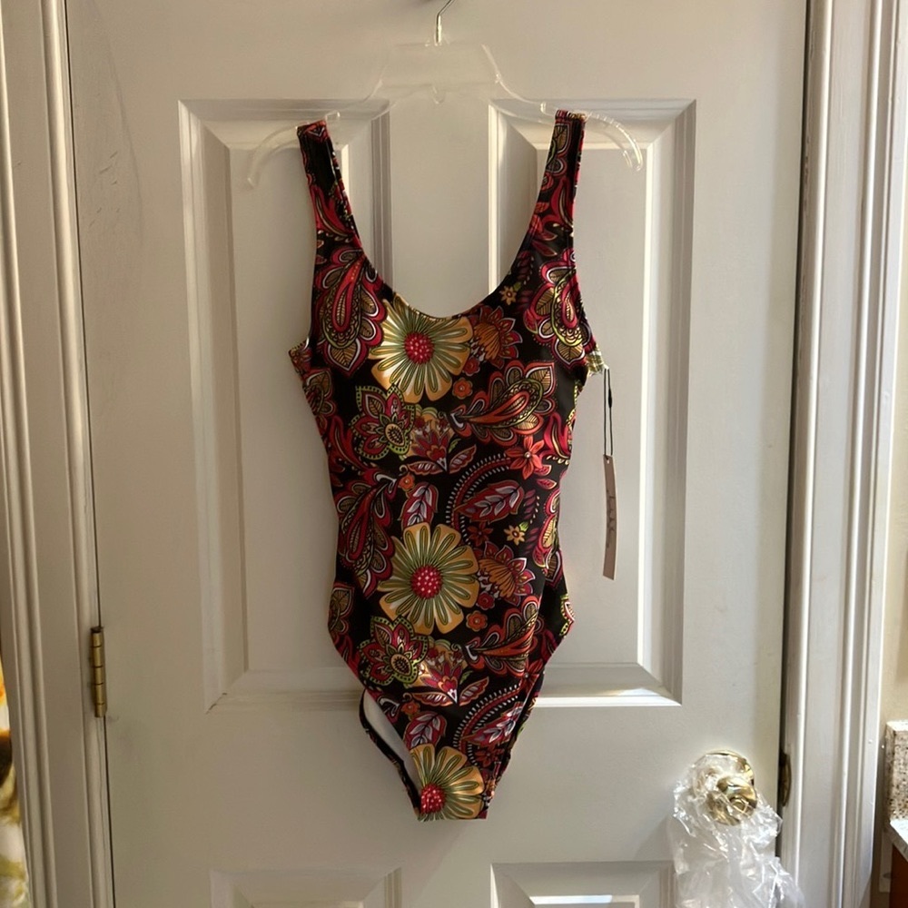 Nicole Miller meadow floral print one piece scoop back swimsuit small